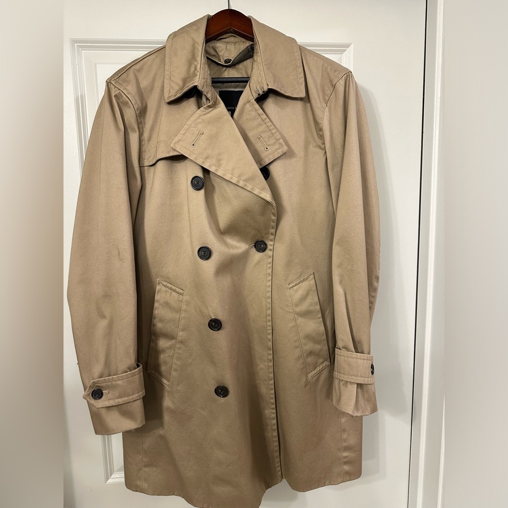 Banana Republic Trench coat in great condition